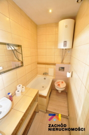 Przestronne 2 pok. w kamienicy blisko centrum